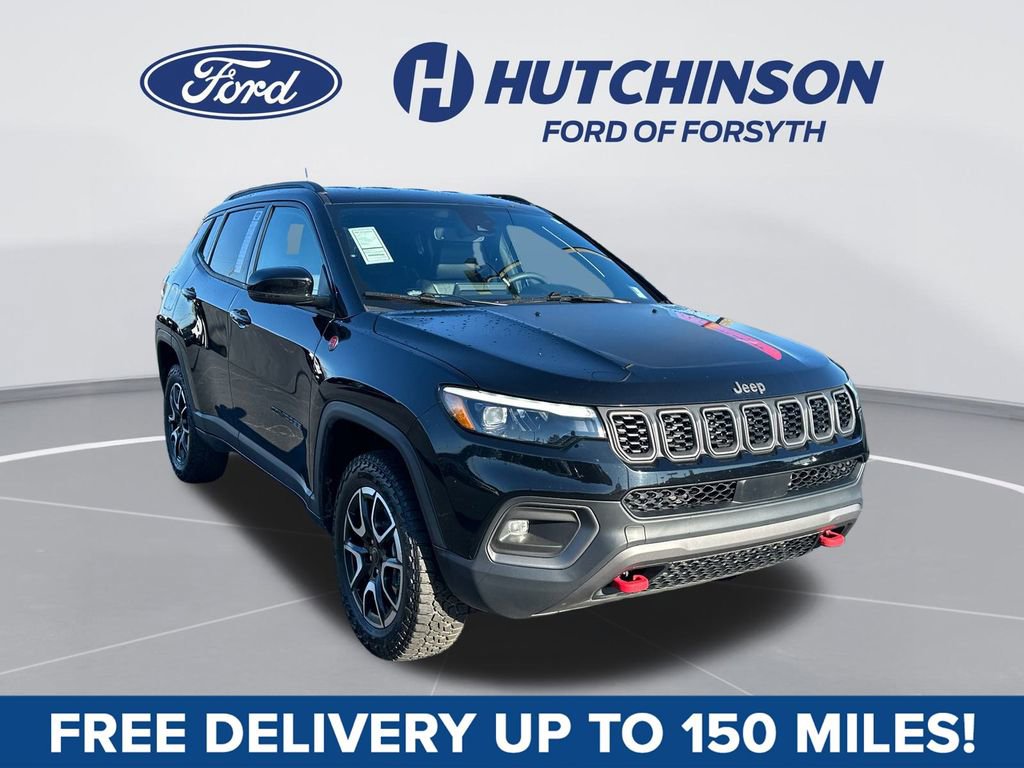 Used 2025 Jeep Compass Trailhawk w/ Trailhawk Elite Group AWD/4WD image 1