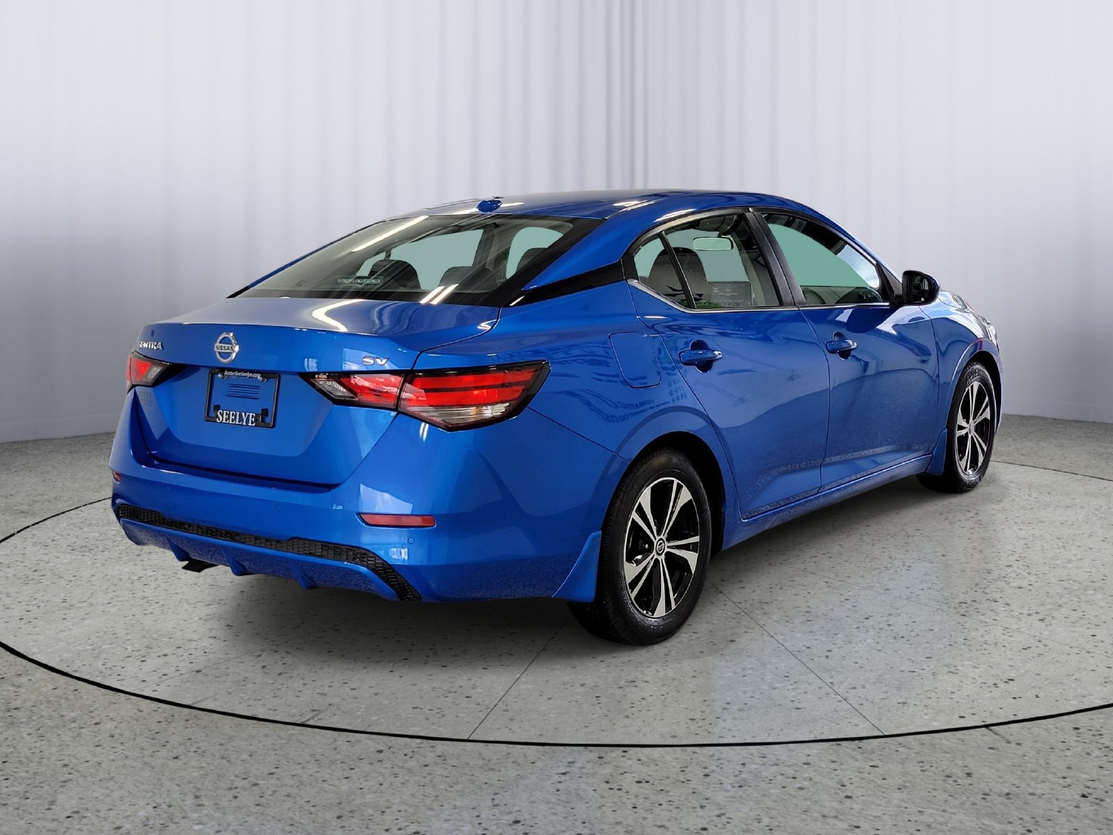 Used 2021 Nissan Sentra SV FWD image 2