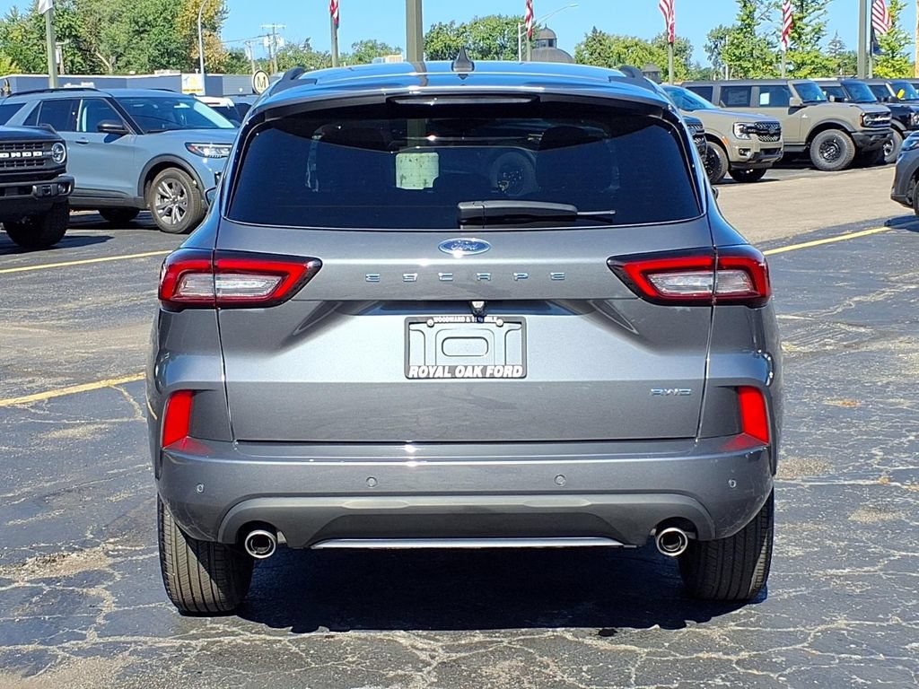 Certified 2023 Ford Escape ST-Line w/ Tech Pack #1 AWD/4WD image 23