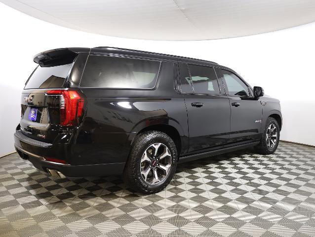 Used 2025 GMC Yukon XL AT4 Ultimate image 4