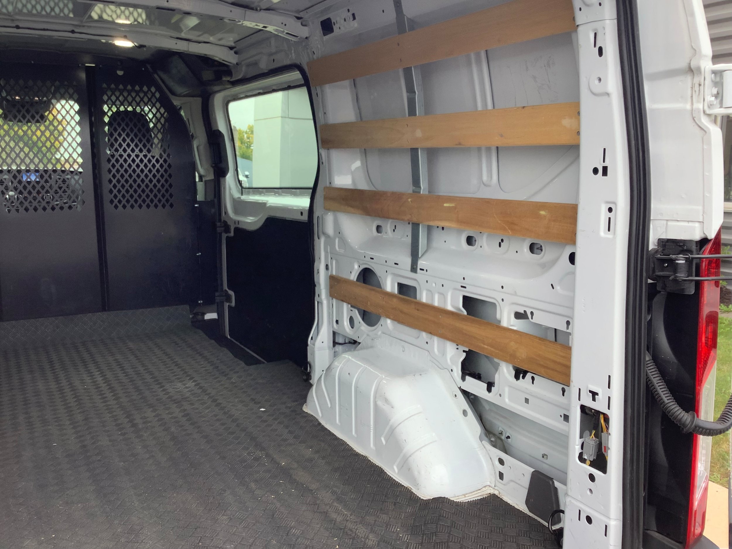 Certified 2024 Ford Transit 250 Low Roof w/ Exterior Upgrade Package RWD image 9
