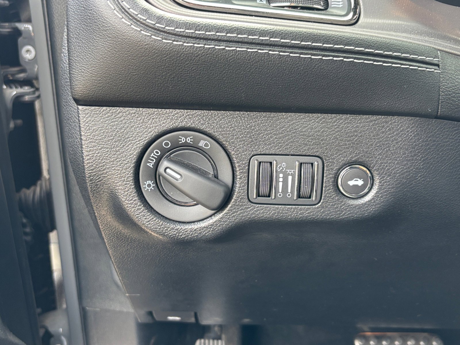 Used 2023 Dodge Challenger SRT Hellcat w/ Driver Convenience Group image 14