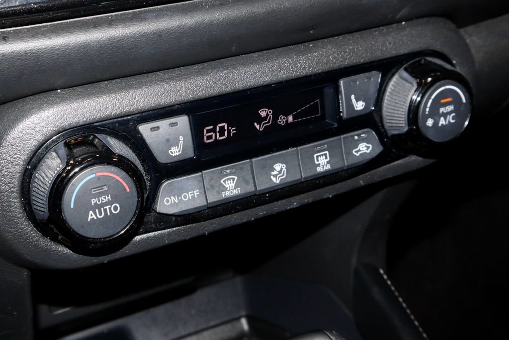 Used 2021 Nissan Kicks SR w/ SR Premium Package FWD image 32