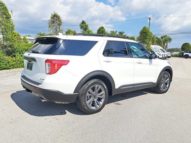 Certified 2023 Ford Explorer XLT w/ Equipment Group 202A image 4