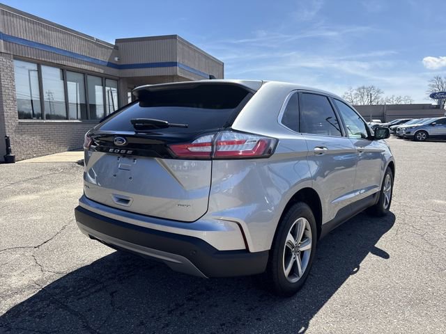 Certified 2022 Ford Edge SEL w/ Convenience Package image 3