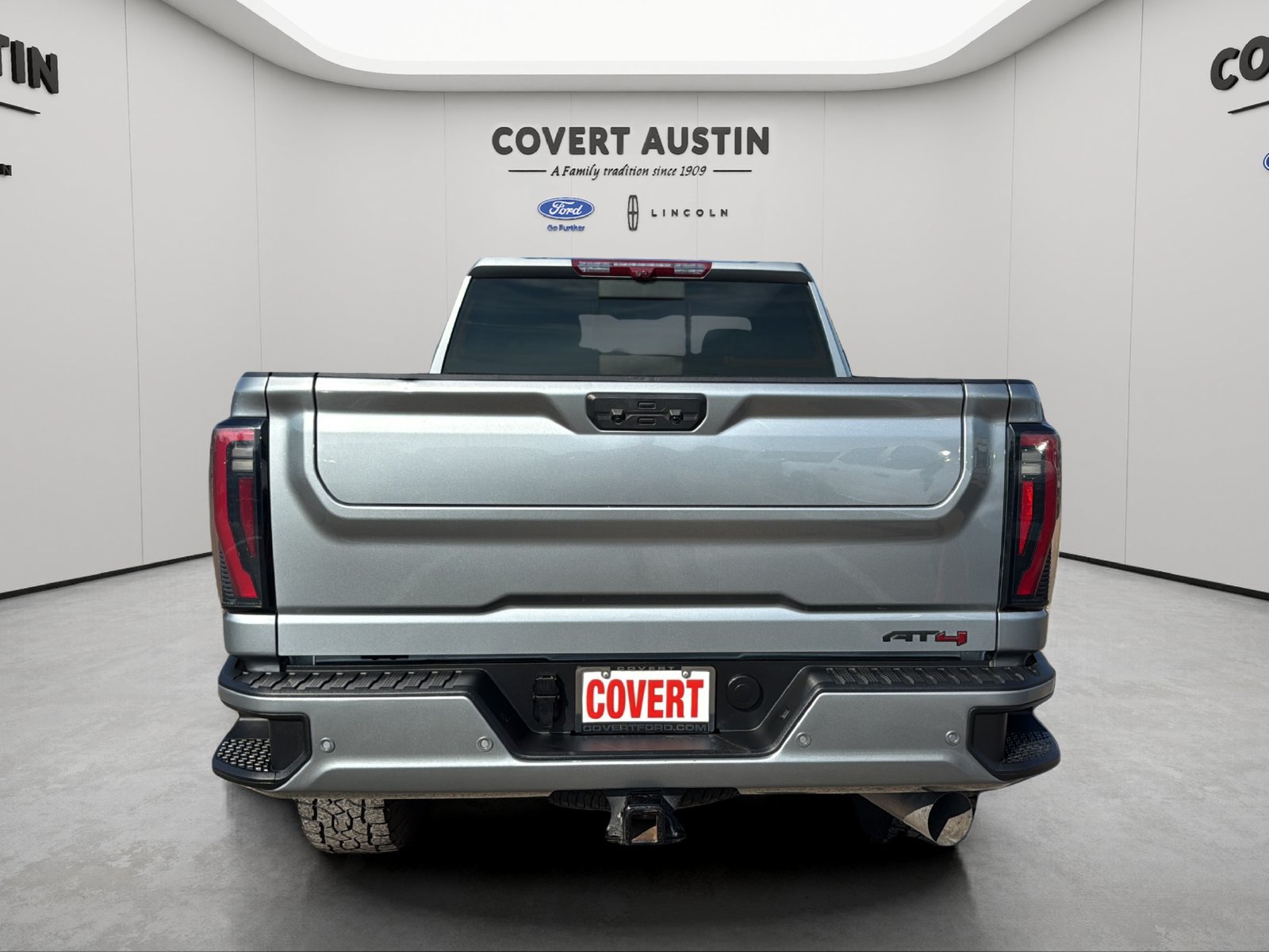 Used 2024 GMC Sierra 2500 AT4 w/ AT4 Premium Plus Package AWD/4WD image 4