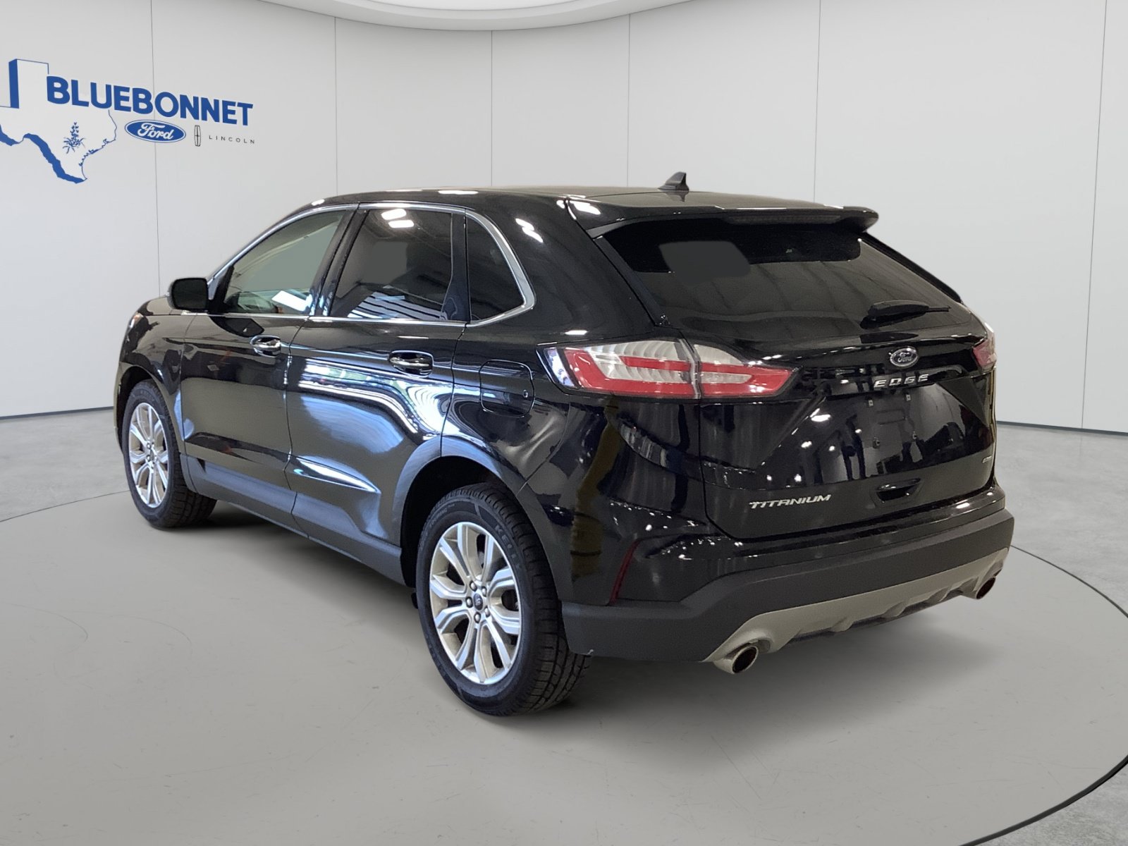Certified 2023 Ford Edge Titanium AWD/4WD image 7