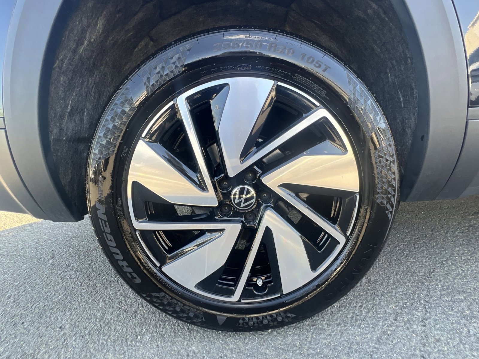 Used 2025 Volkswagen Atlas SE FWD image 20