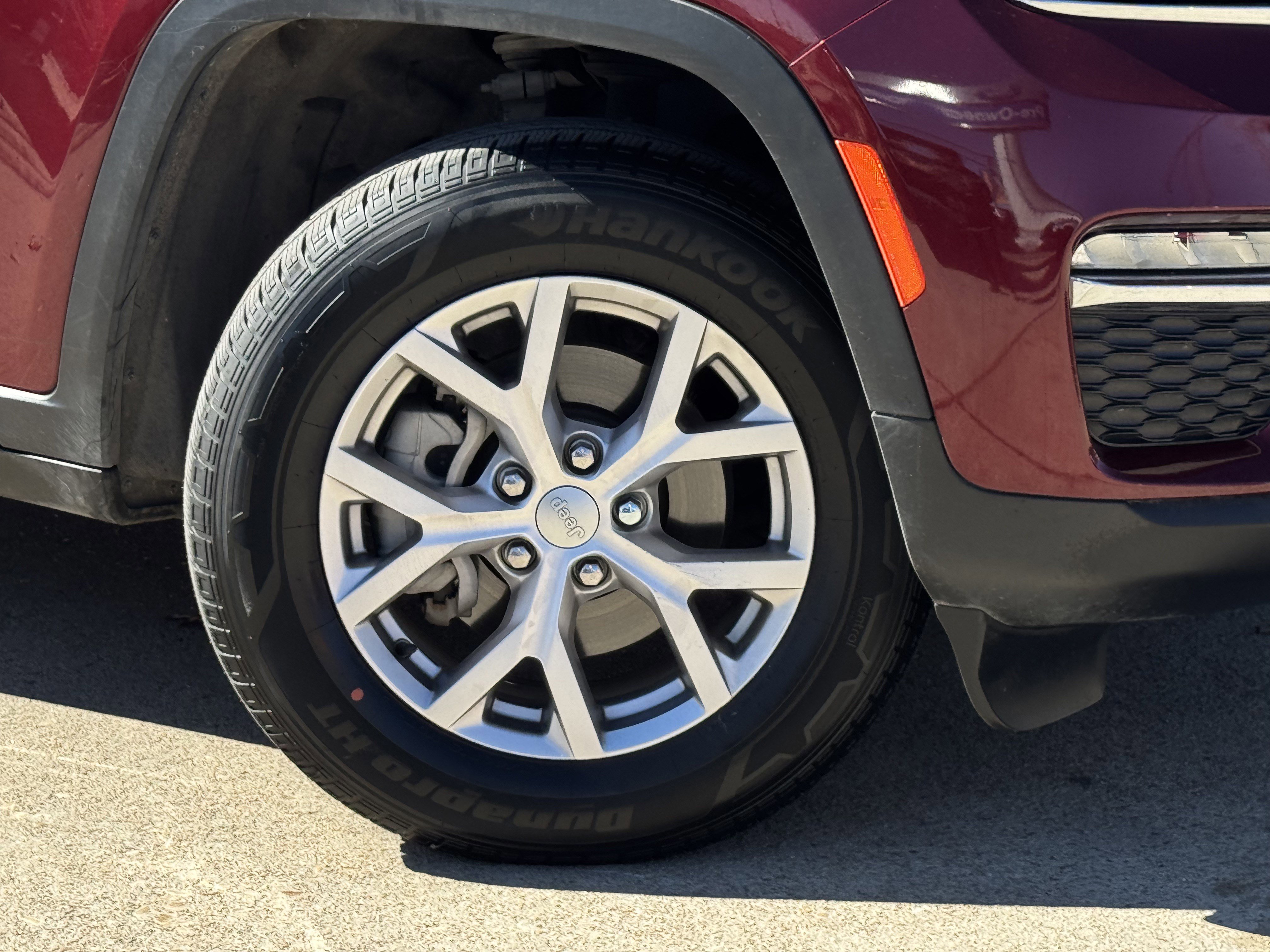 Used 2022 Jeep Grand Cherokee Limited image 8