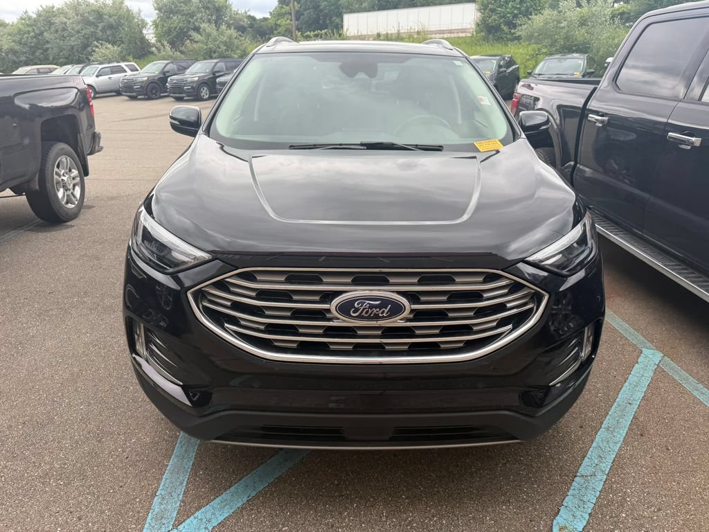 Certified 2023 Ford Edge Titanium w/ Class II Trailer Tow Package AWD/4WD image 2