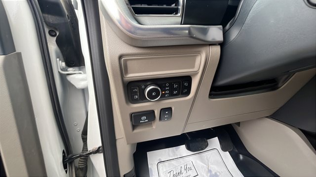 Certified 2025 Ford F150 Platinum w/ Equipment Group 703A Plus AWD/4WD image 12