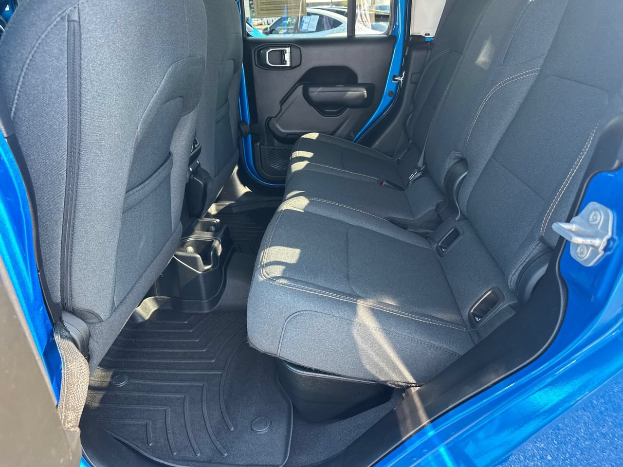 Used 2024 Jeep Gladiator Sport AWD/4WD image 22