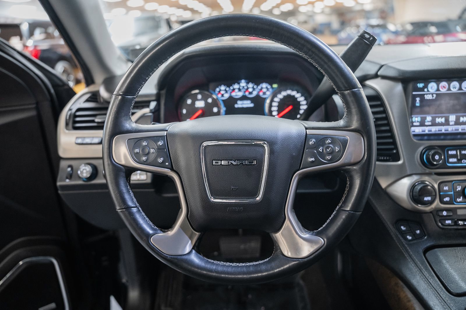 Used 2018 GMC Yukon Denali image 34