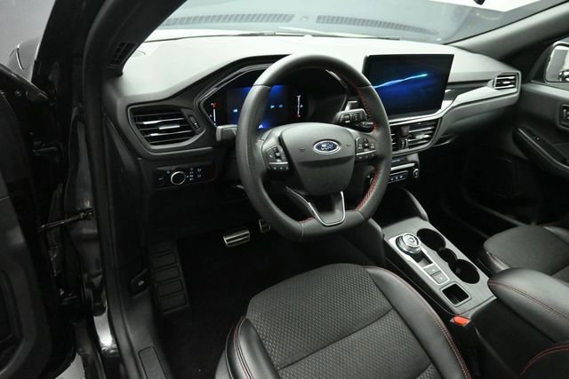 Certified 2024 Ford Escape ST-Line w/ Tech Pack #1 AWD/4WD image 9