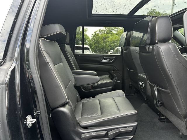 Used 2021 GMC Yukon XL SLT w/ SLT Luxury Plus Package AWD/4WD image 35