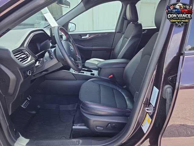 Certified 2023 Ford Escape ST-Line w/ Tech Pack #1 AWD/4WD image 9