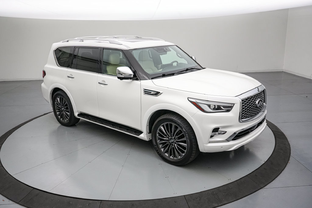 Used 2024 INFINITI QX80 Sensory w/ Cargo Package AWD/4WD image 2