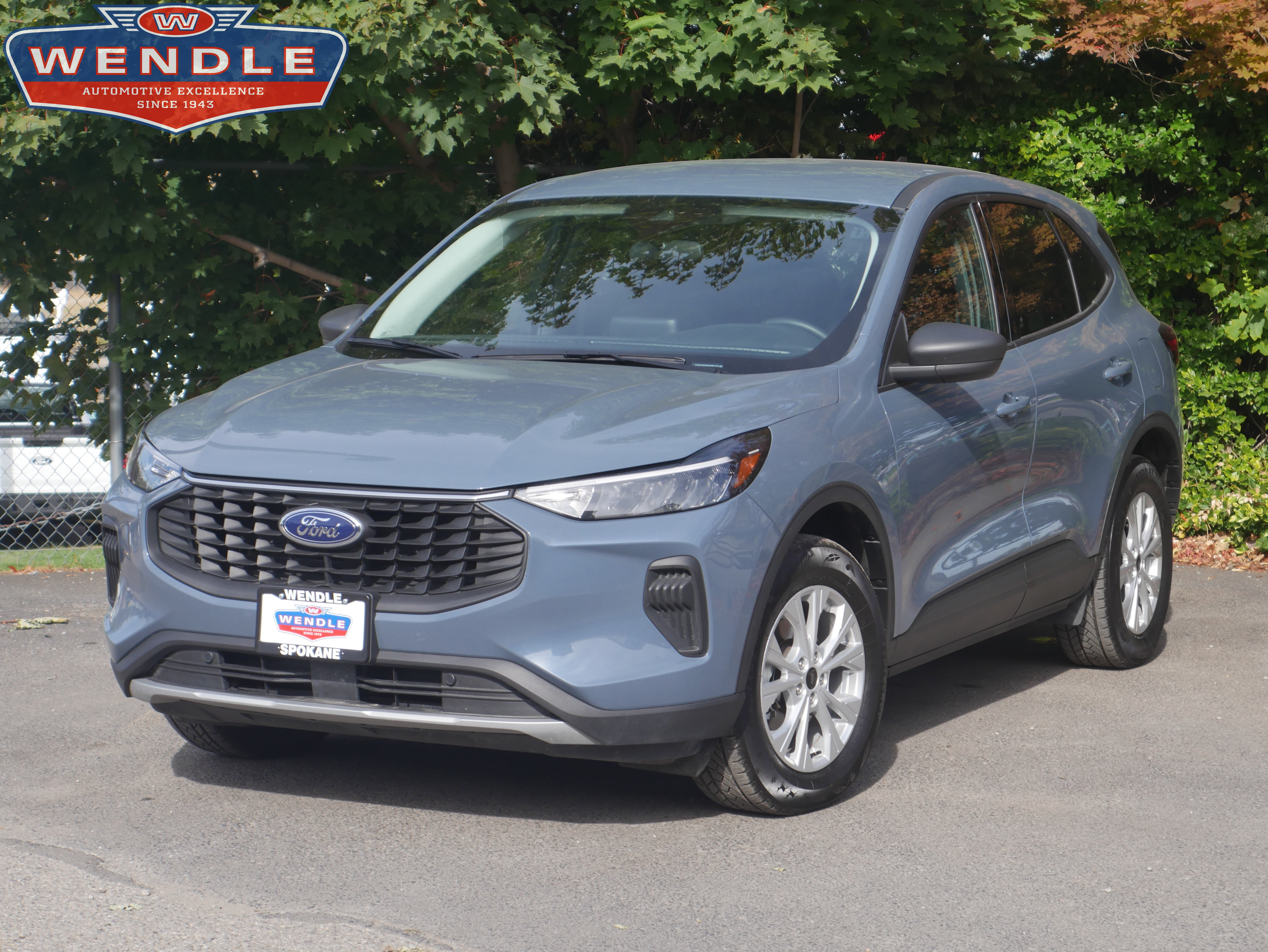 Certified 2025 Ford Escape Active AWD/4WD image 1