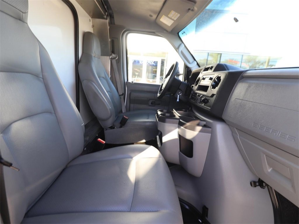 Certified 2023 Ford E-450 and Econoline 450 Super Duty w/ Power Windows & Locks Group image 14