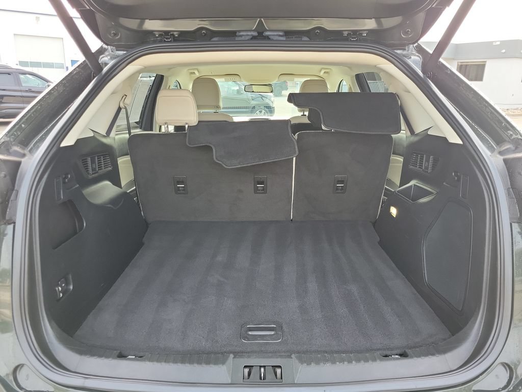 Certified 2023 Ford Edge Titanium w/ Equipment Group 301A AWD/4WD image 8