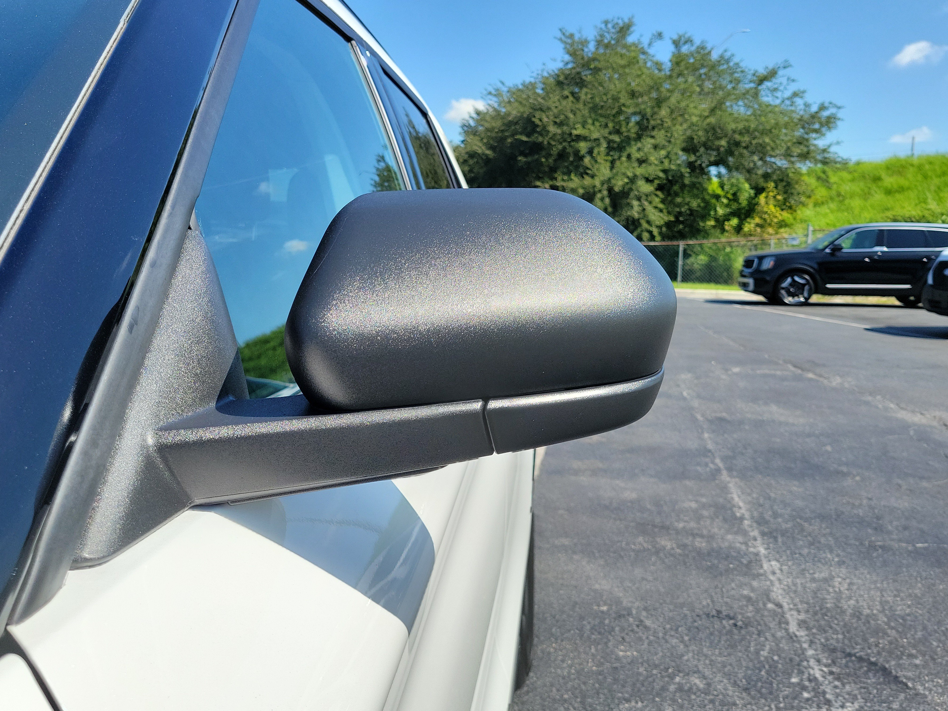 Certified 2025 Ford Explorer Active RWD image 4