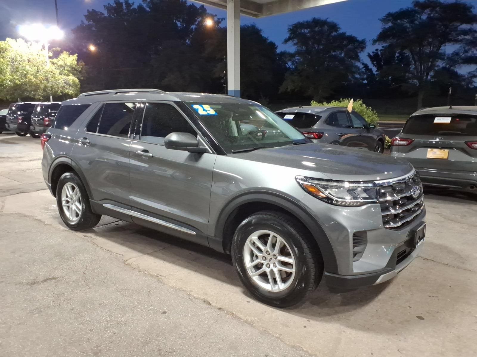 Certified 2025 Ford Explorer Active AWD/4WD video 1