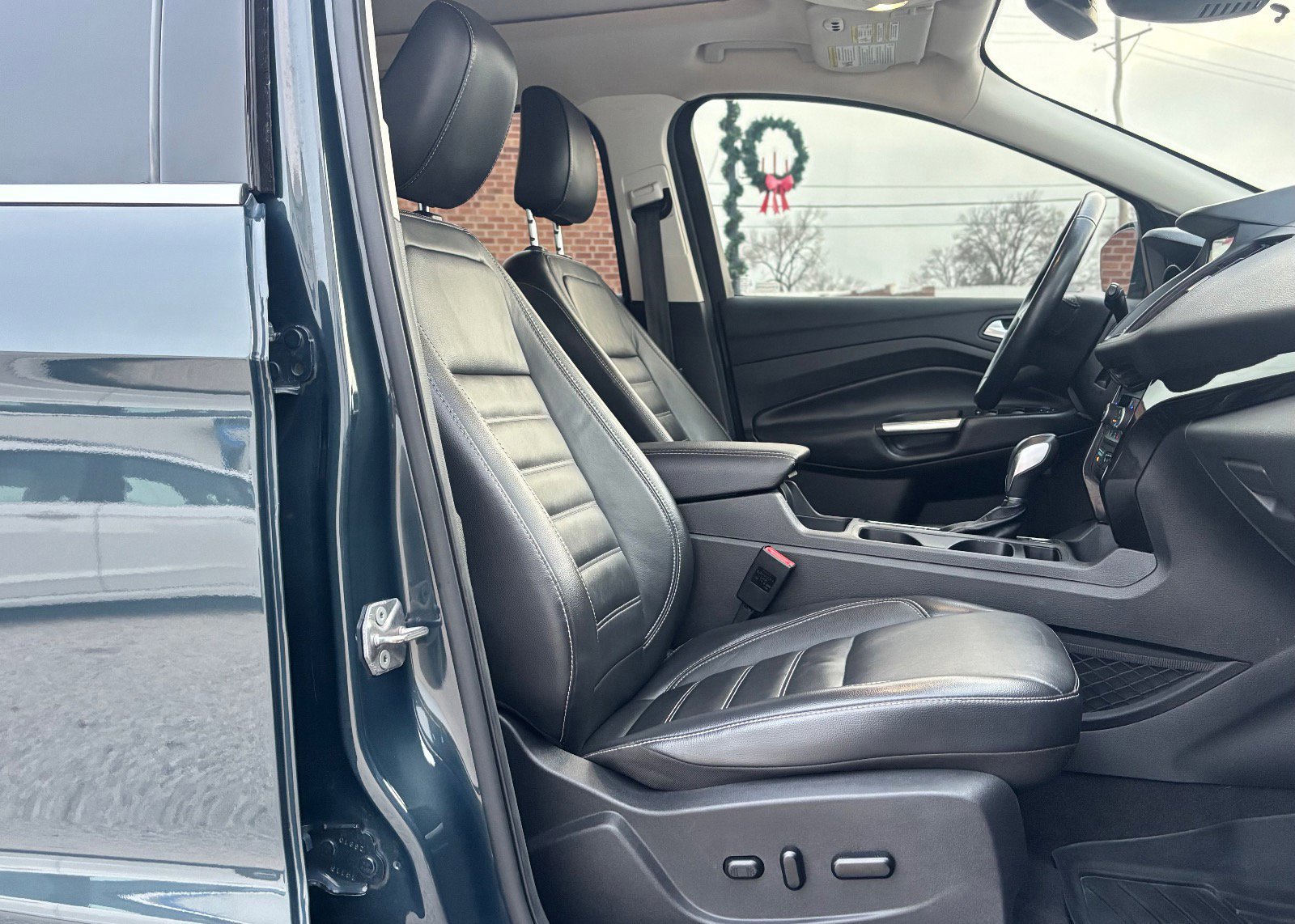 Certified 2019 Ford Escape Titanium image 25