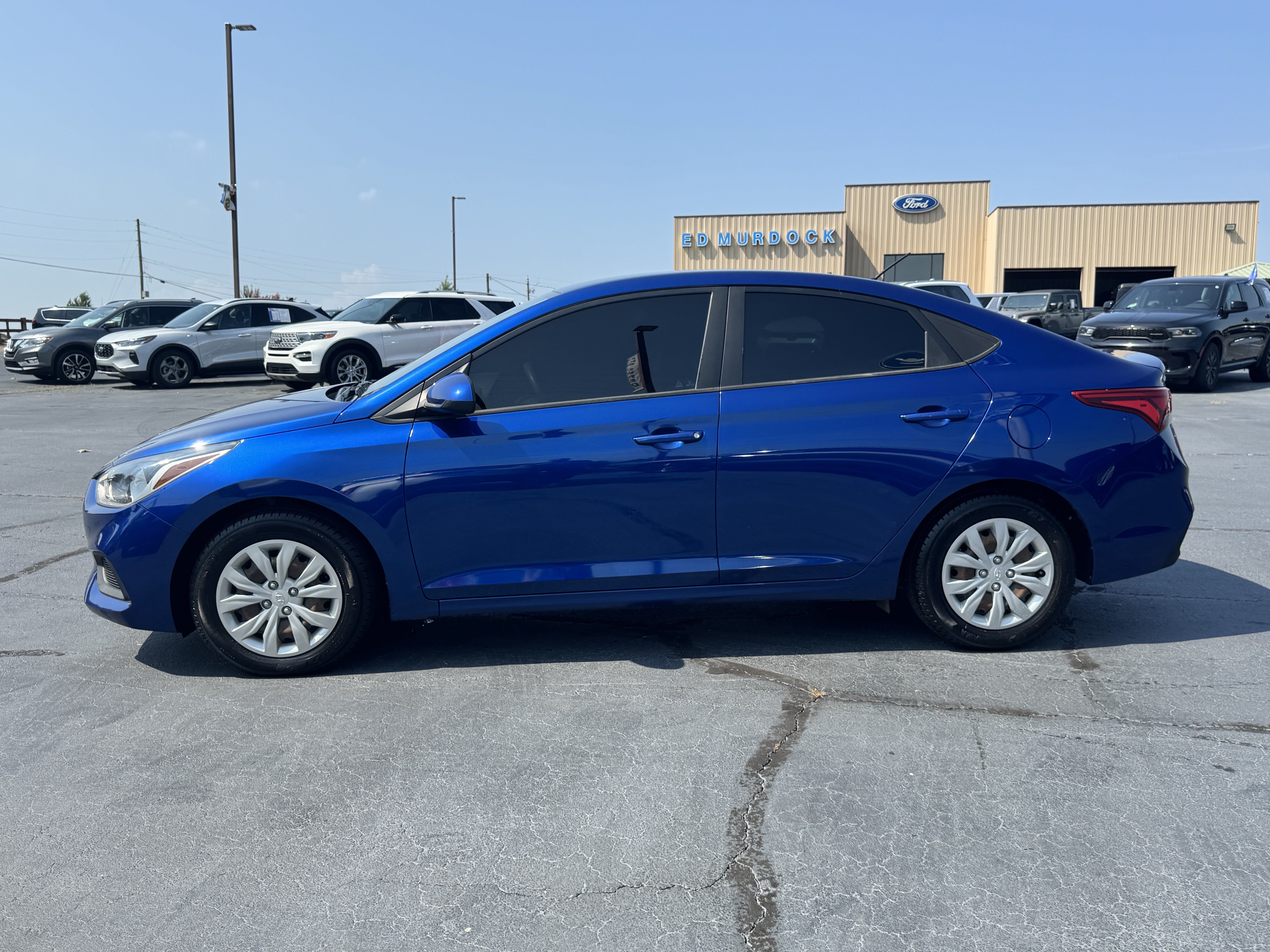 Used 2022 Hyundai Accent SE w/ Cargo Package FWD image 8