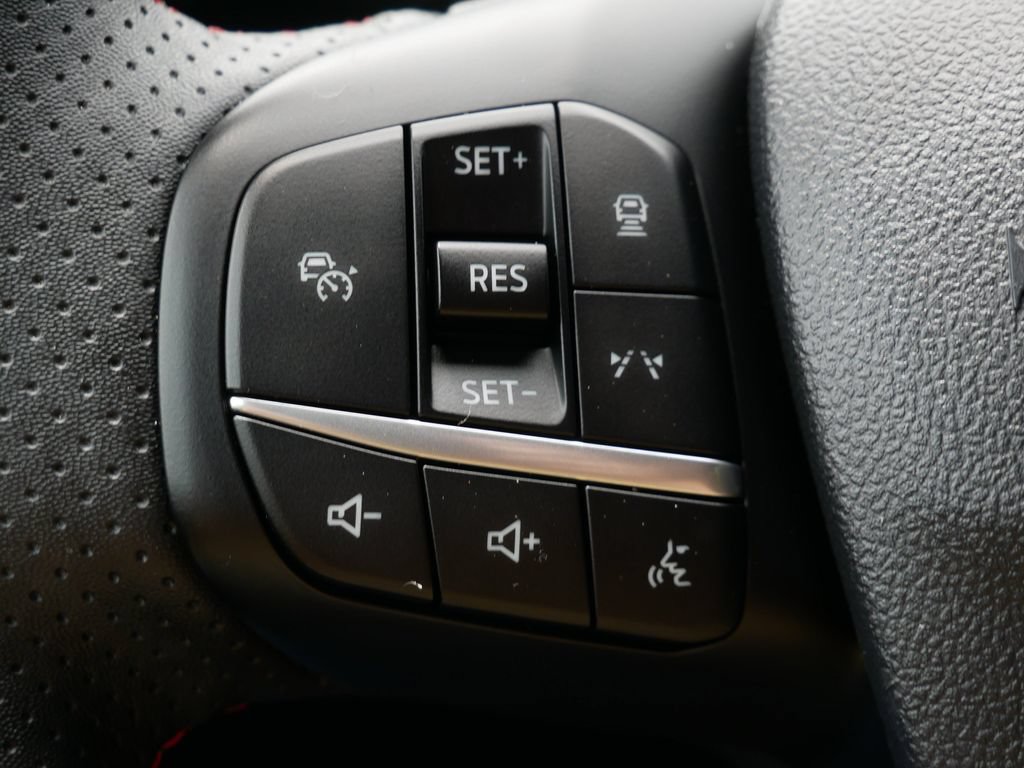 Certified 2025 Ford Escape ST-Line w/ Tech Pack #1 AWD/4WD image 19