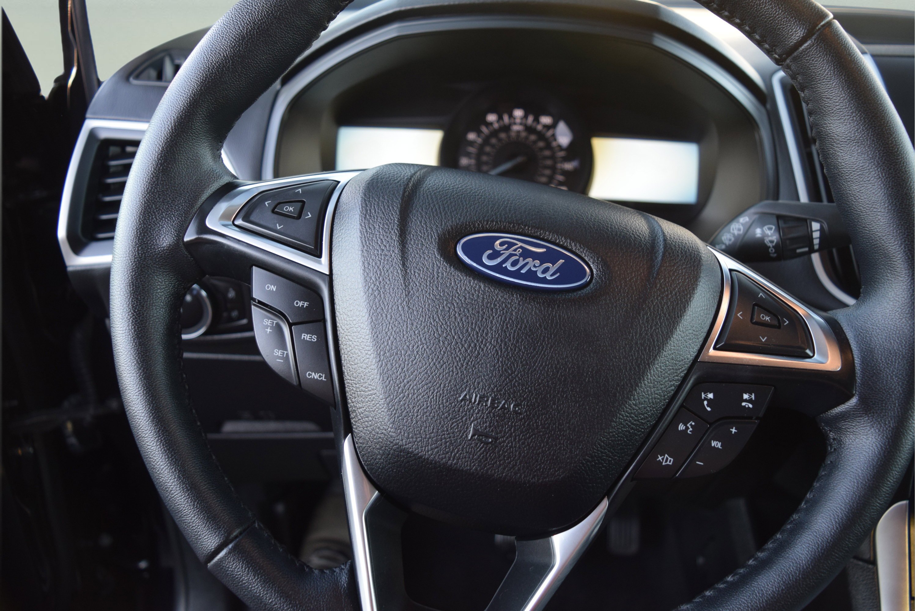 Certified 2024 Ford Edge SEL w/ Convenience Package AWD/4WD image 10