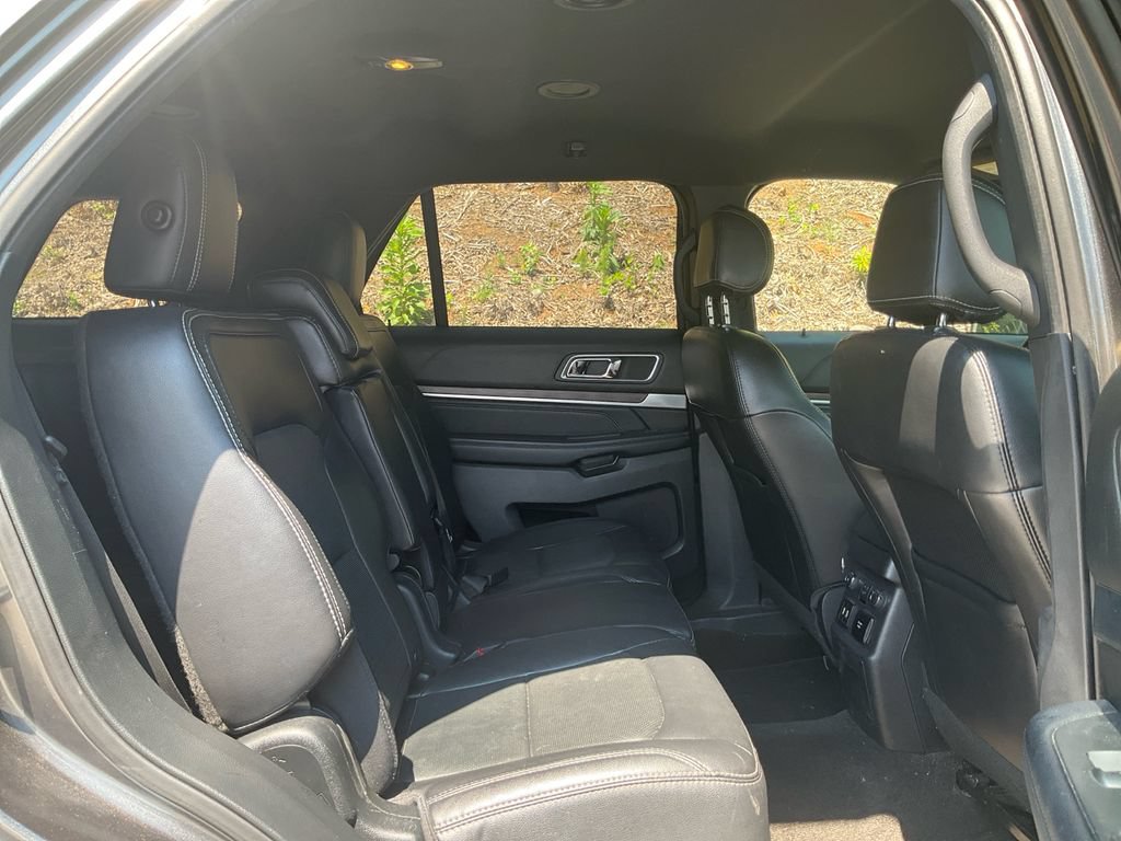 Certified 2017 Ford Explorer Limited FWD image 13