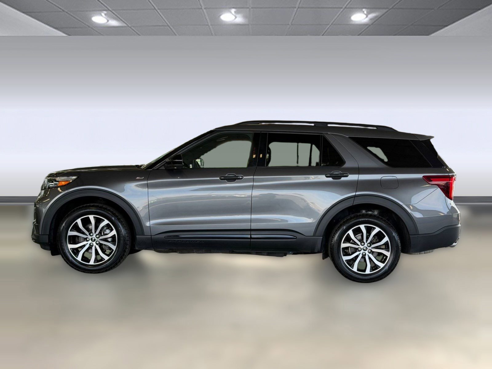 Certified 2023 Ford Explorer ST-Line image 2