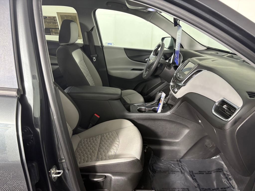 Used 2020 Chevrolet Equinox LS w/ LS Convenience Package image 35