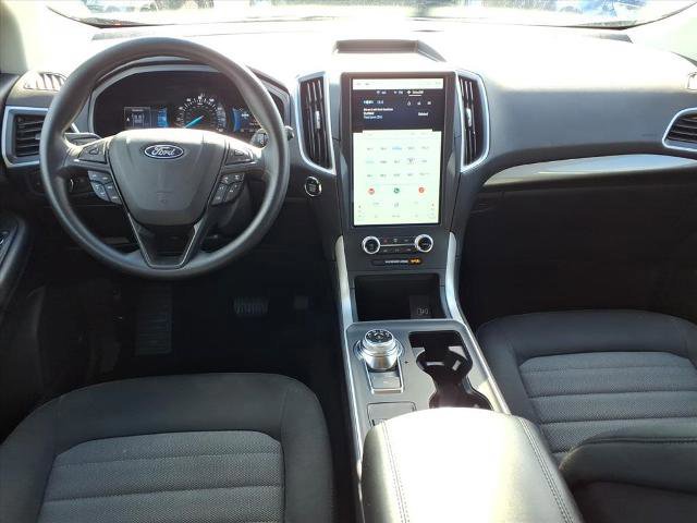 Certified 2022 Ford Edge SE w/ Black Appearance Package image 10