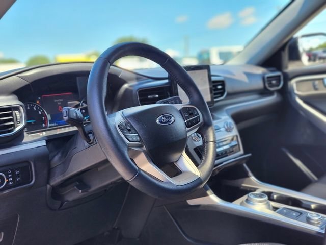 Certified 2023 Ford Explorer XLT w/ Equipment Group 202A AWD/4WD image 20