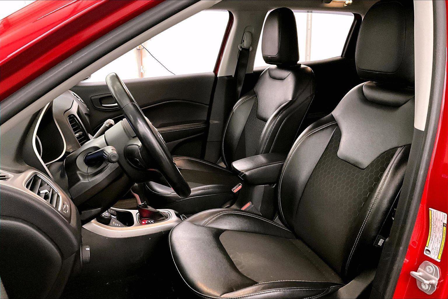 Used 2018 Jeep Compass Latitude w/ Popular Equipment Group image 24