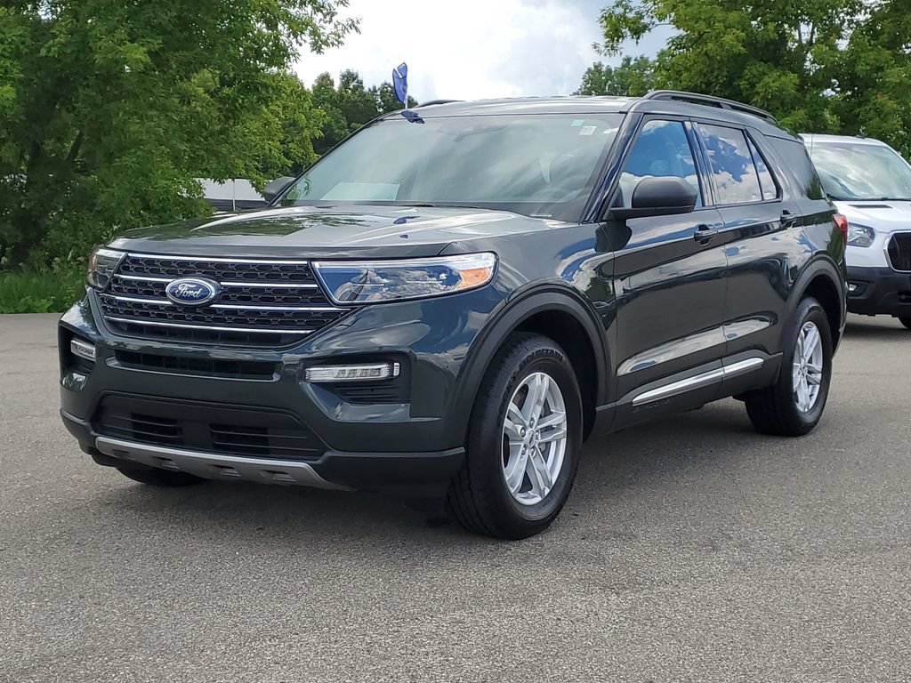 Certified 2023 Ford Explorer XLT w/ Equipment Group 202A AWD/4WD image 2