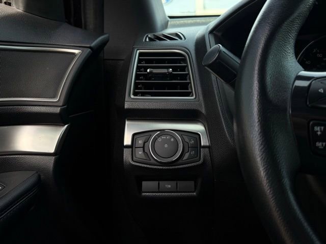 Certified 2018 Ford Explorer XLT w/ XLT Appearance Package AWD/4WD image 15