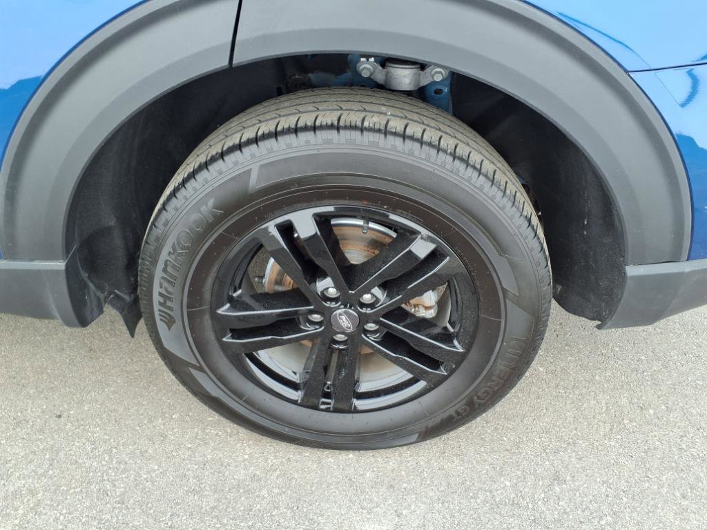 Certified 2022 Ford Explorer XLT w/ Equipment Group 202A image 8