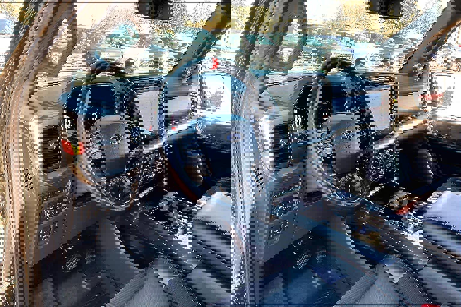 Certified 2022 Ford F150 Raptor w/ Equipment Group 801A High image 16