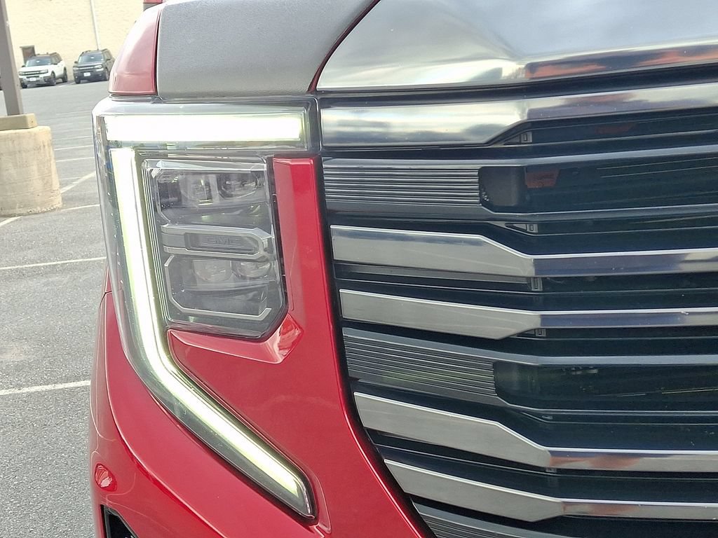 Used 2023 GMC Sierra 1500 AT4 w/ AT4 Preferred Package AWD/4WD image 9