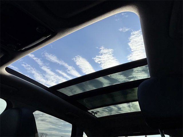 Used 2022 Kia Sorento EX w/ Panoramic Sunroof Package image 12