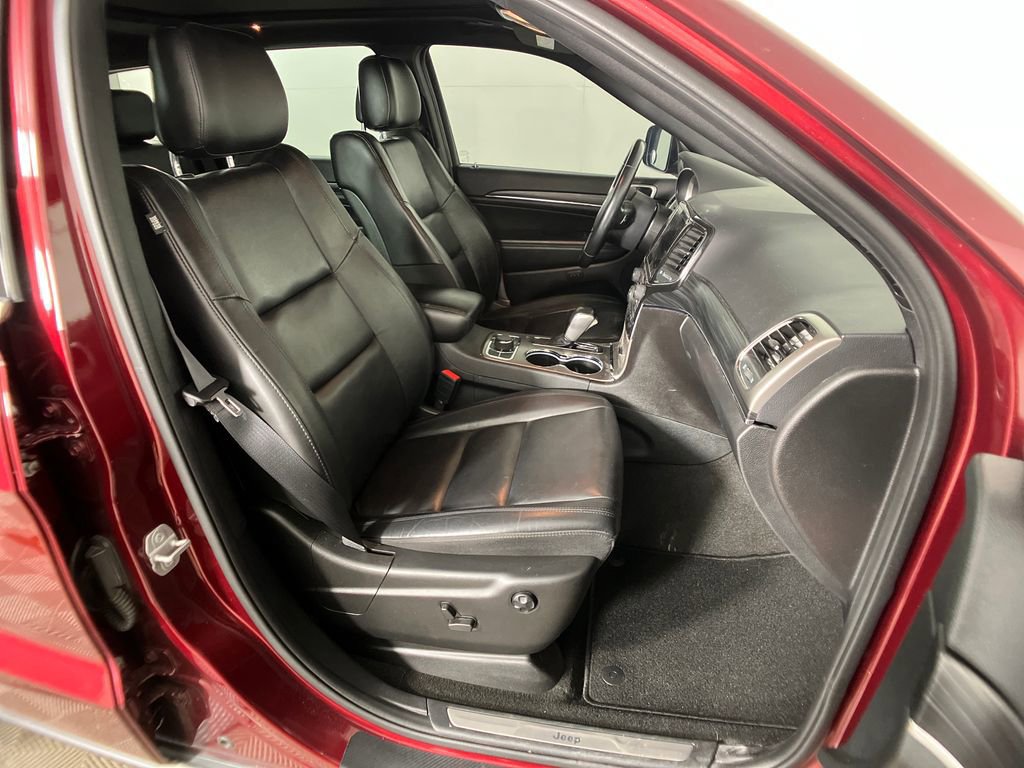 Used 2022 Jeep Grand Cherokee Limited w/ Trailer Tow Group IV image 11