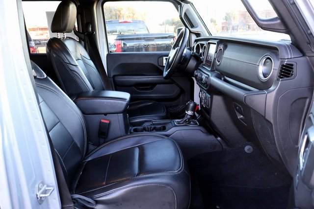 Used 2023 Jeep Wrangler Unlimited Sahara w/ Cold Weather Group image 23