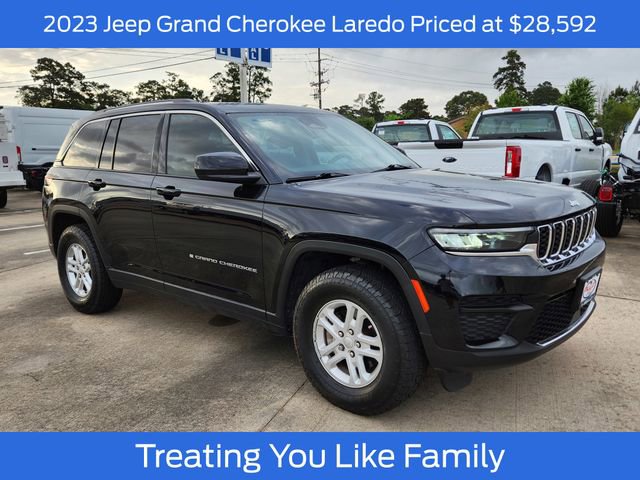 Used 2023 Jeep Grand Cherokee Laredo w/ Trailer Tow Prep Group (B)