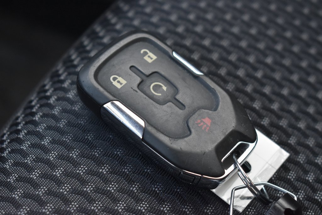 Used 2022 GMC Terrain SLE w/ Driver Convenience Package image 13