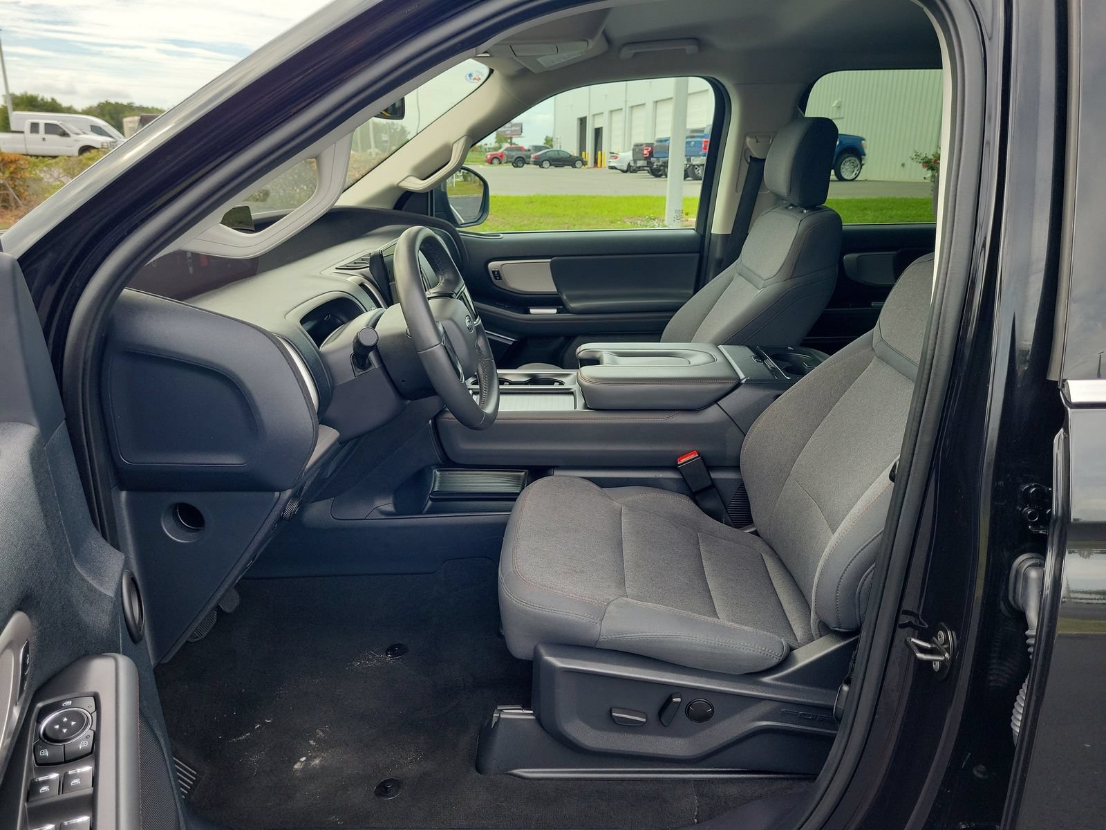 Certified 2025 Ford Expedition Active AWD/4WD image 19