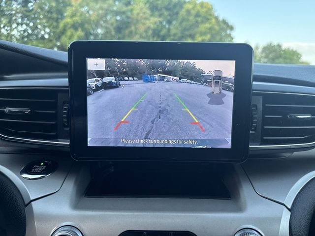 Certified 2021 Ford Explorer XLT w/ Equipment Group 202A AWD/4WD image 17