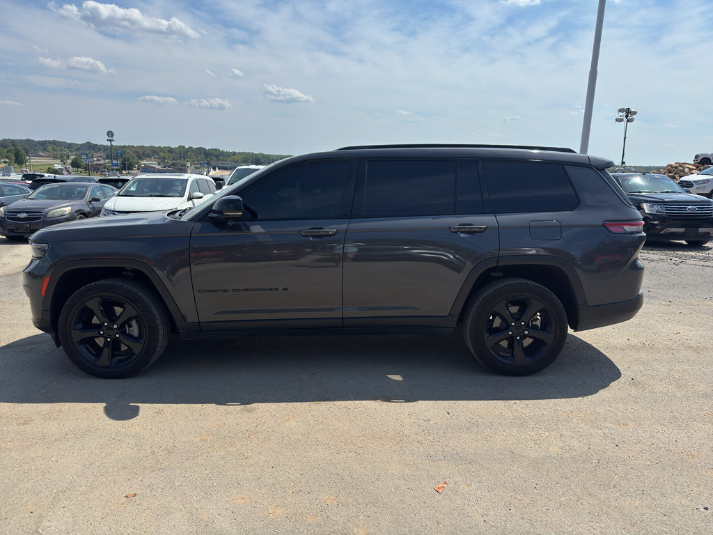 Used 2023 Jeep Grand Cherokee L Laredo AWD/4WD image 8