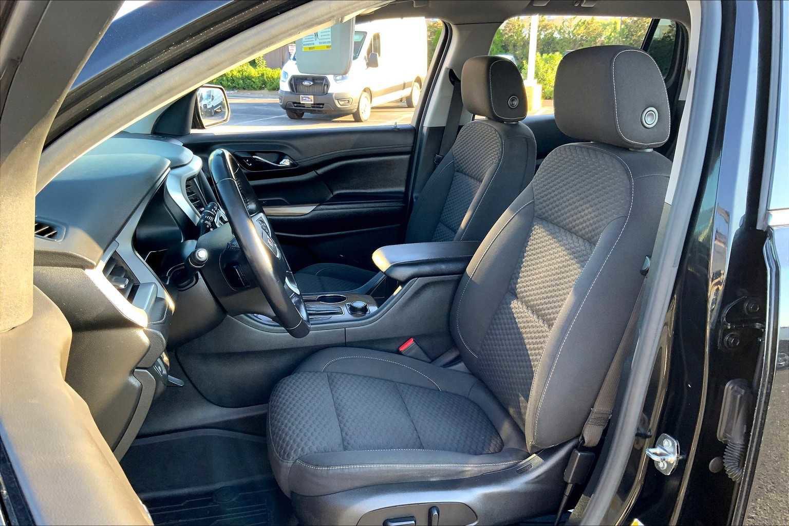 Used 2019 GMC Acadia SLE w/ Driver Alert Package I image 9